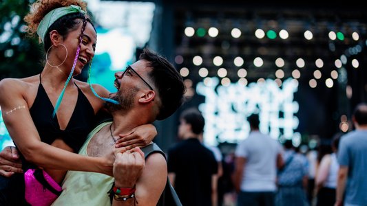 Donde florecen los días, también florecen los amores: Guía para encontrar pareja