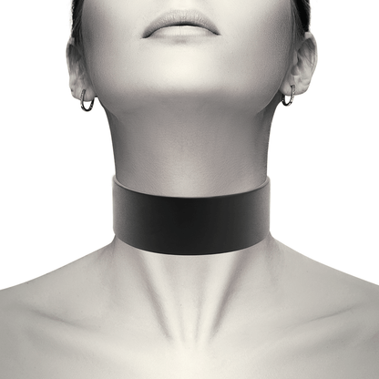 Collar Ajustable Coquette Chic Desire: Estilo BDSM y Fetish en PU Leather Vegano para Looks Atrevidos - Lover Dreams