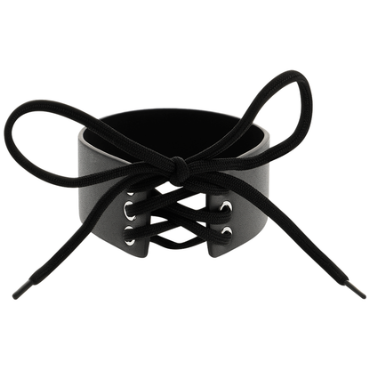 Collar Ajustable Coquette Chic Desire: Estilo BDSM y Fetish en PU Leather Vegano para Looks Atrevidos