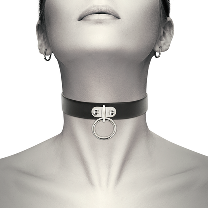 Collar Fetiche de Cuero Vegano Coquette Chic Desire: Elegancia y Confort para la Mujer Moderna